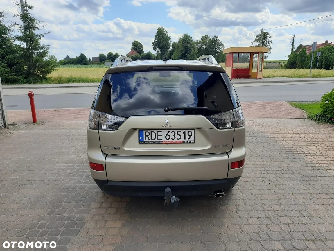 Mitsubishi Outlander - 7