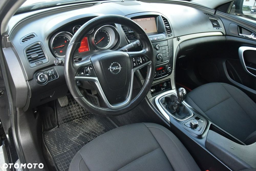 Opel Insignia 1.6 Turbo Edition - 30