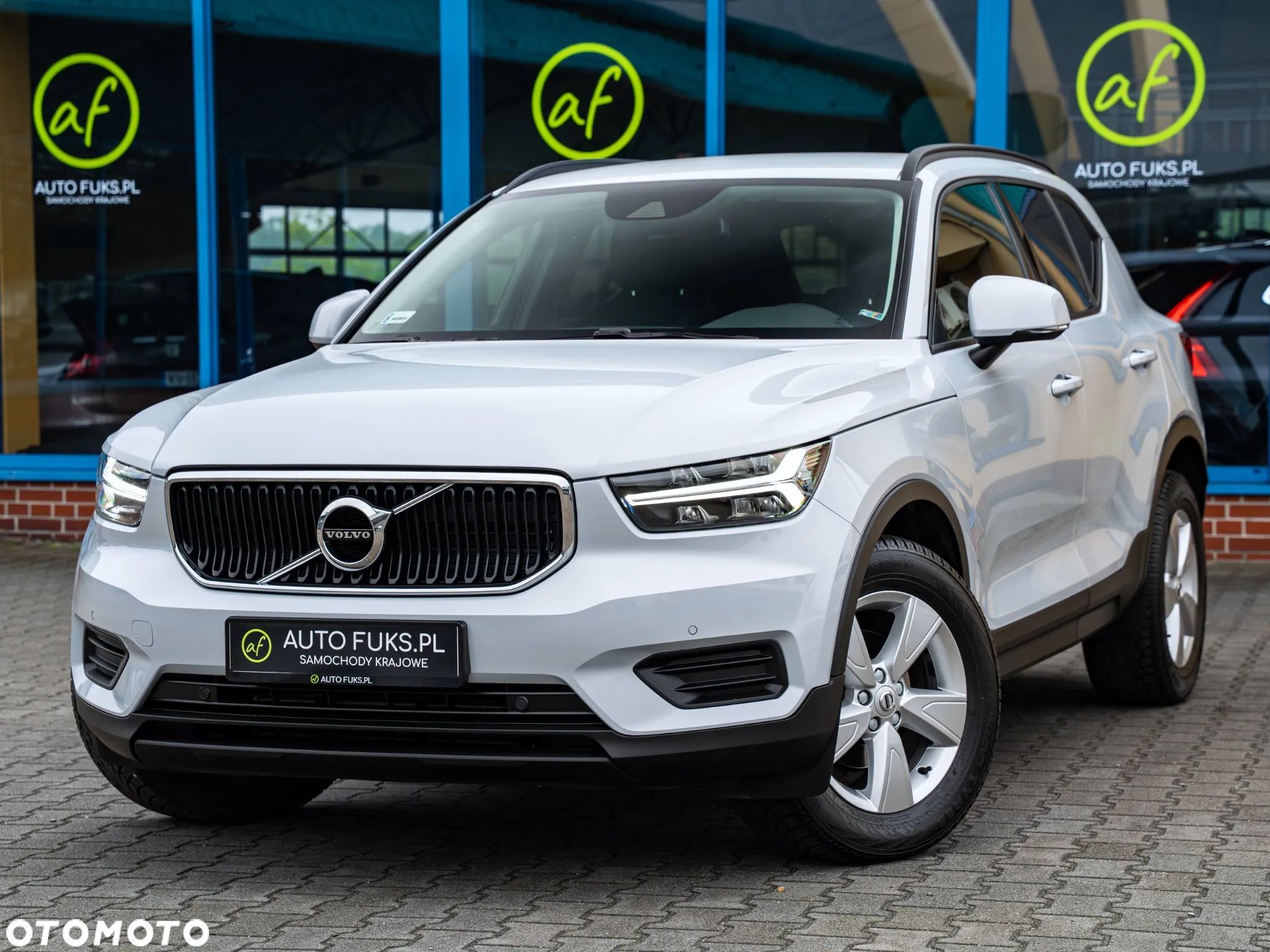 Volvo XC 40 T3 Momentum Core - 1