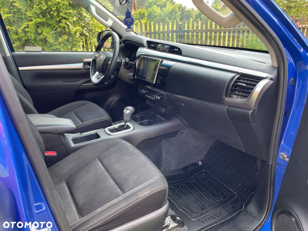 Toyota Hilux 2.4 D-4D Double Cab SR5 4x4 - 29