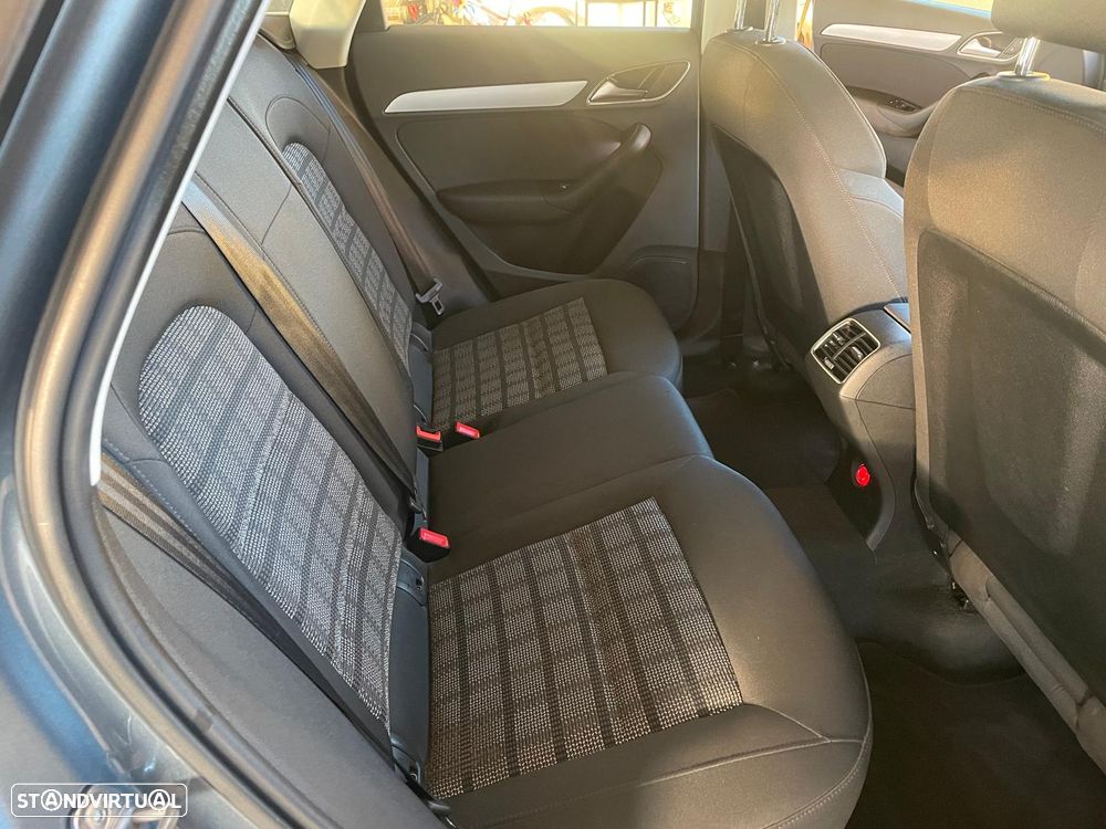 Audi Q3 2.0 TDI quattro S-line S tronic - 29