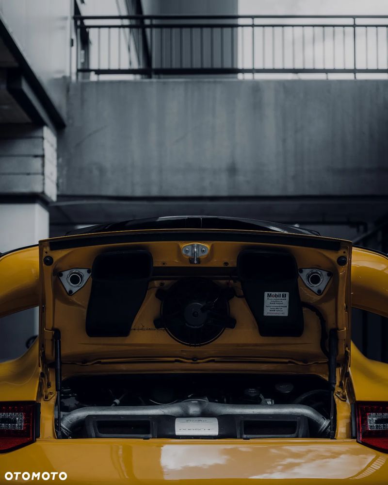 Porsche 911 - 9