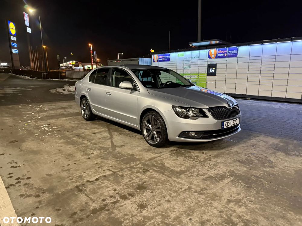 Skoda Superb 2.0 TDI Elegance Outdoor DSG - 8