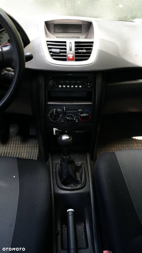 Peugeot 207 - 7