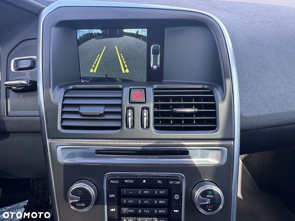 Volvo XC 60 D4 Geartronic Summum - 17