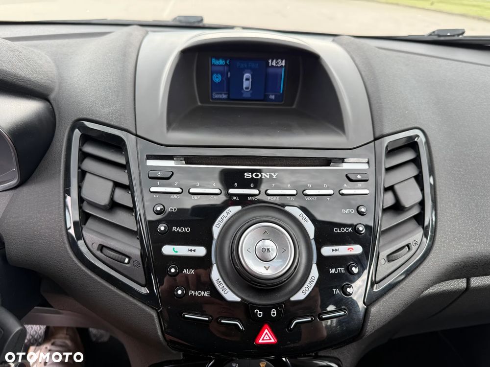 Ford Fiesta 1.0 EcoBoost STart-Stop Titanium - 22