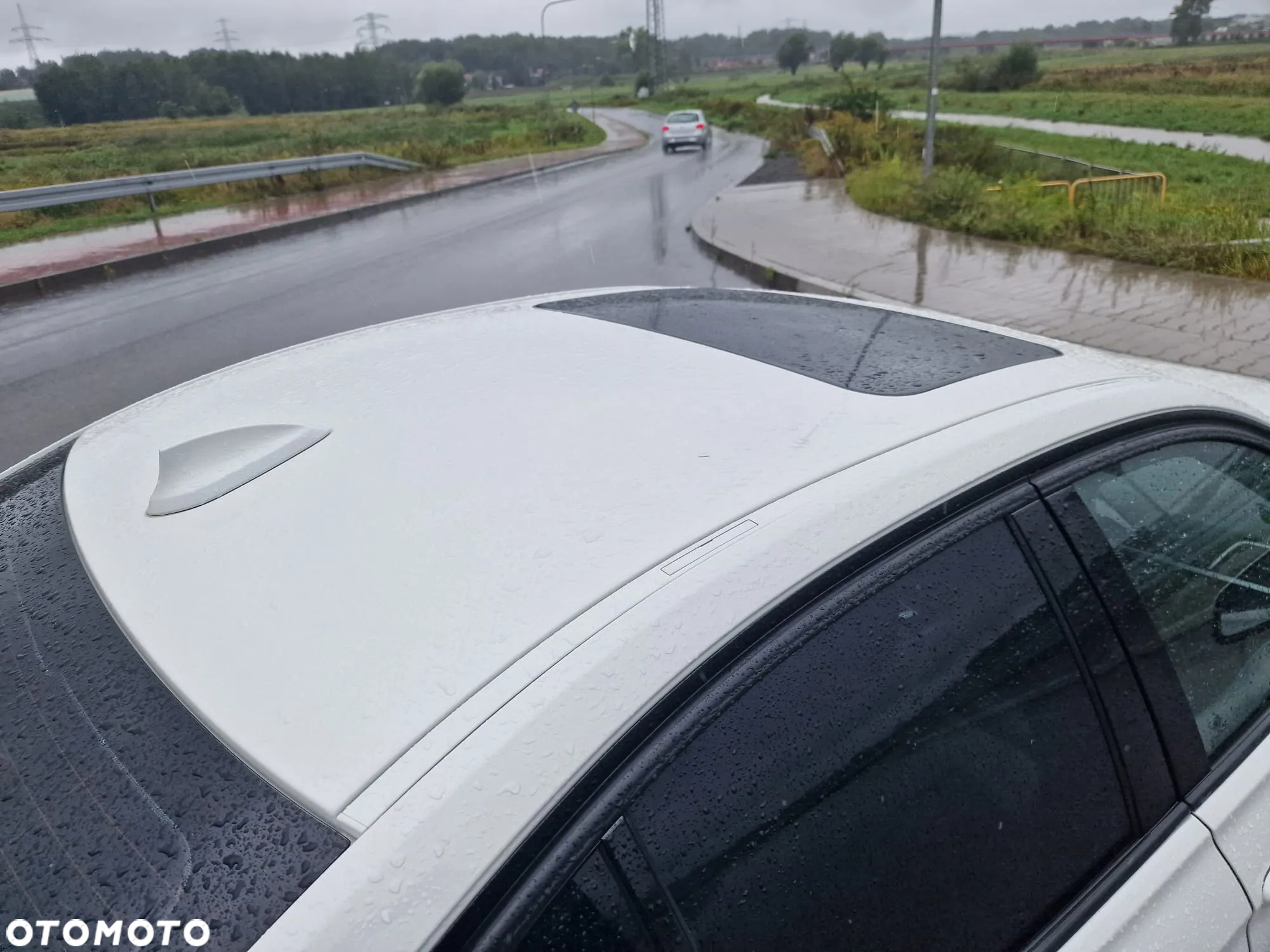 BMW Seria 3 330i - 4