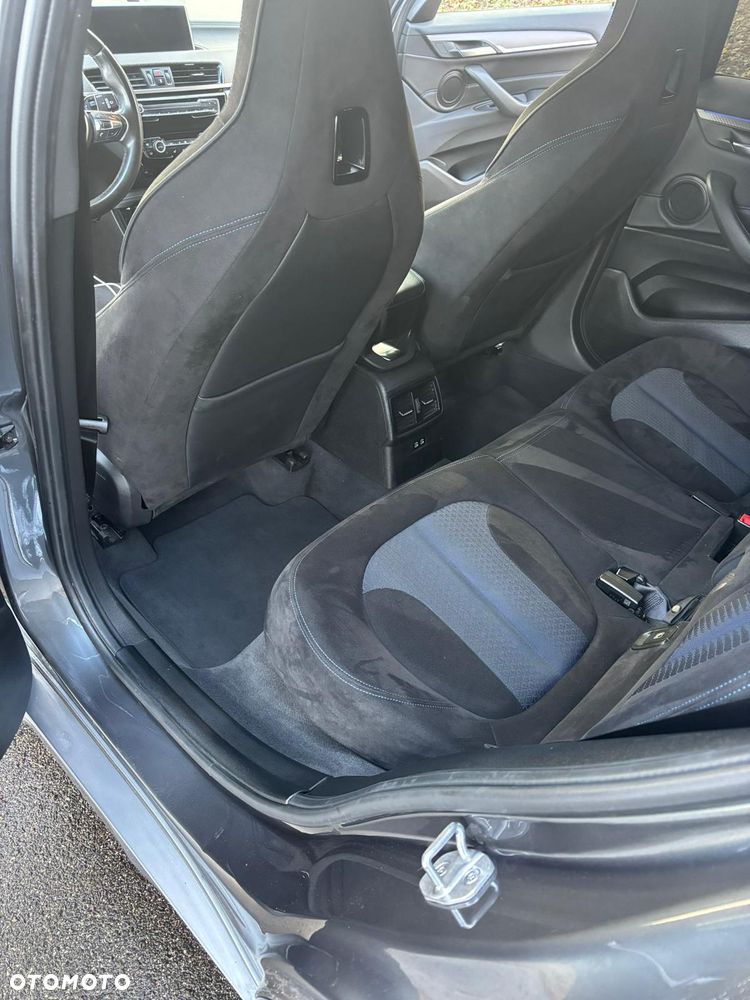 BMW X2 sDrive18d Edition M Mesh - 10