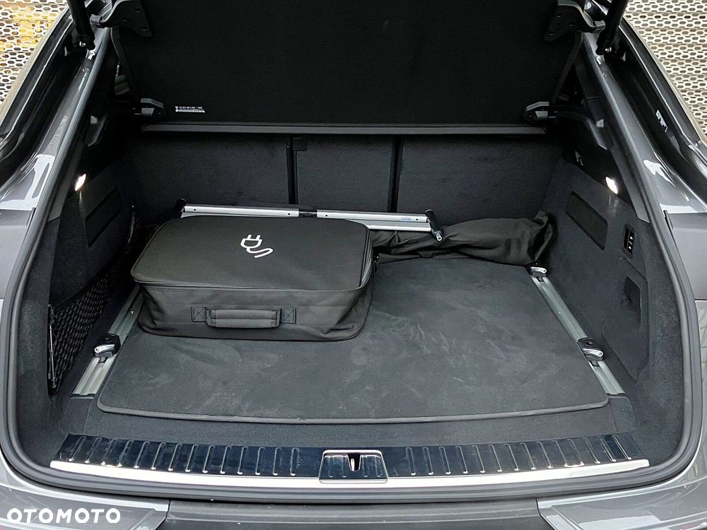 Porsche Cayenne - 30