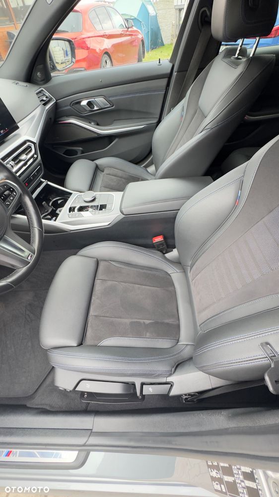 BMW Seria 3 320d xDrive M Sport - 24