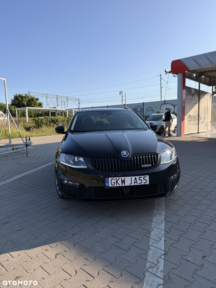 Skoda Octavia 2.0 TSI RS DSG - 2