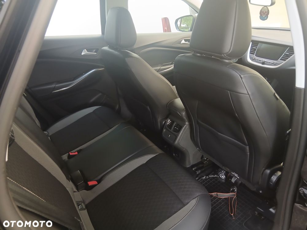 Opel Grandland X 1.6 T Elegance S&S - 25