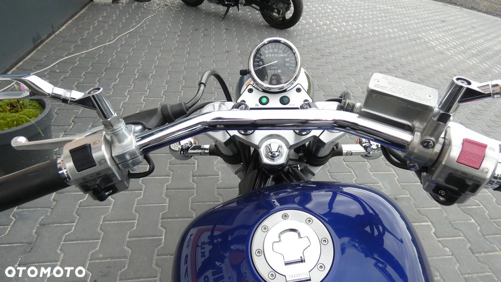 Suzuki Marauder - 16