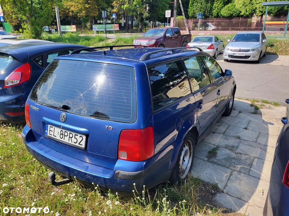Volkswagen Passat 1.9 TDI Highline - 3