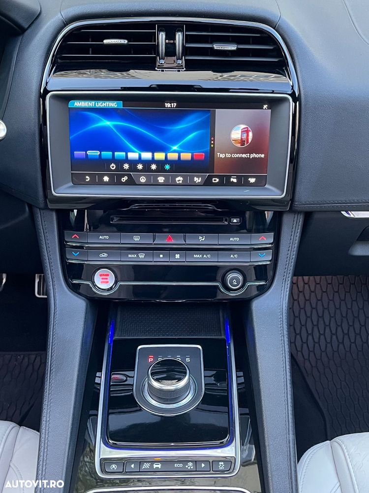 Jaguar F-Pace 30d AWD R-Sport - 23