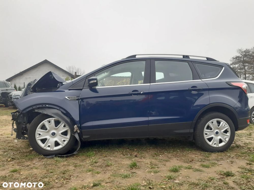 Ford Kuga 1.5 EcoBoost 2x4 Trend - 4