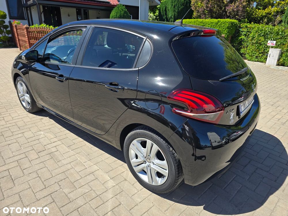 Peugeot 208 - 6