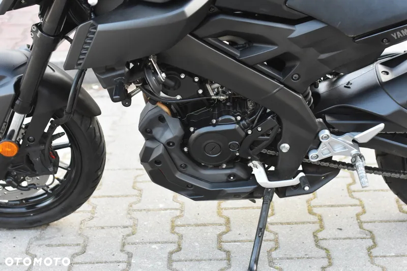 Yamaha MT - 24