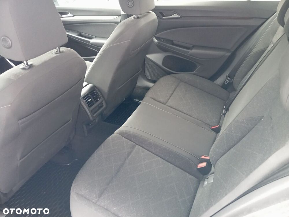 Volkswagen Golf - 11