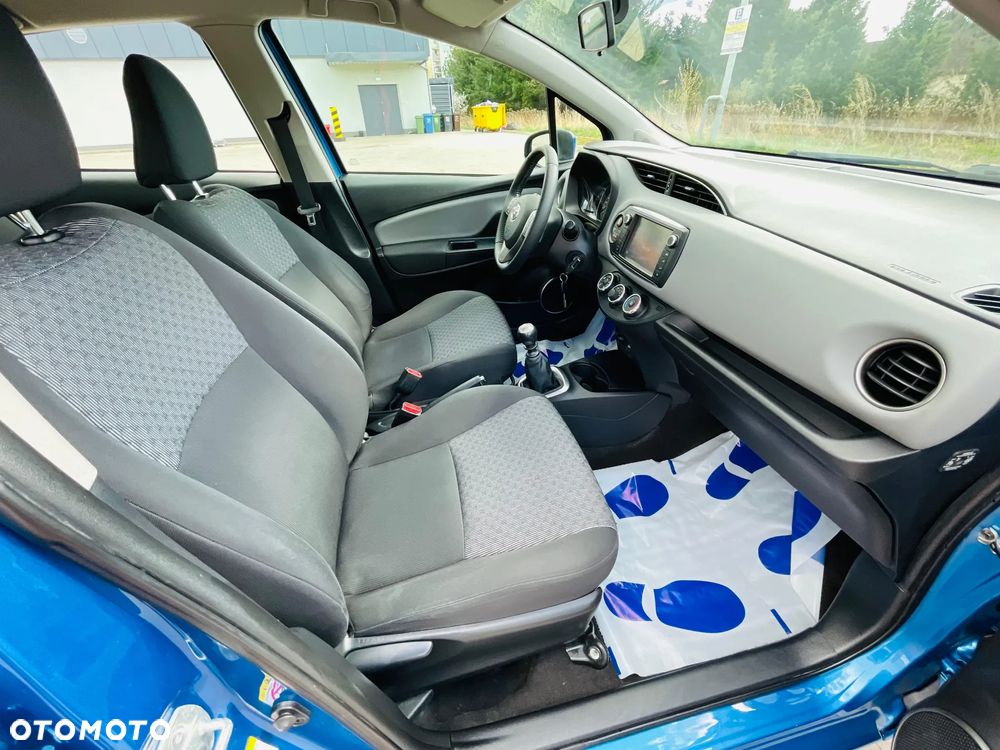 Toyota Yaris 1.33 VVT-i Executive - 13