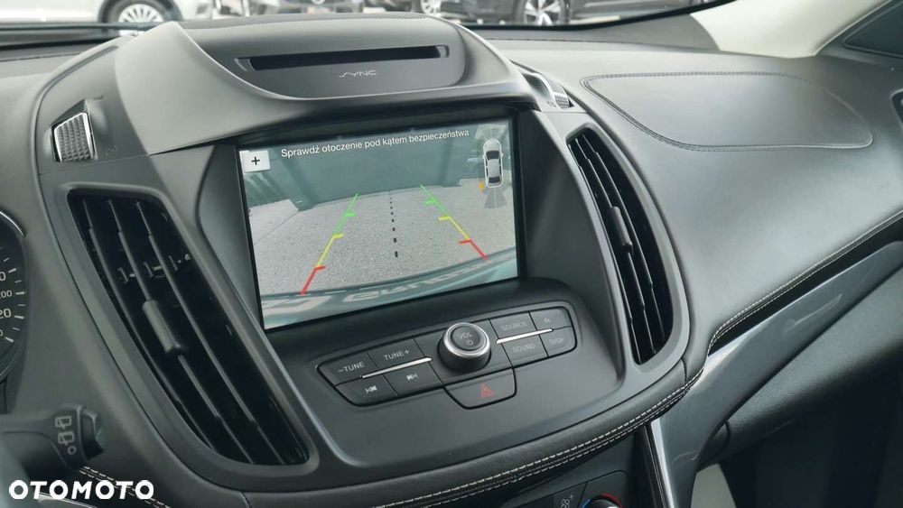 Ford Kuga - 16
