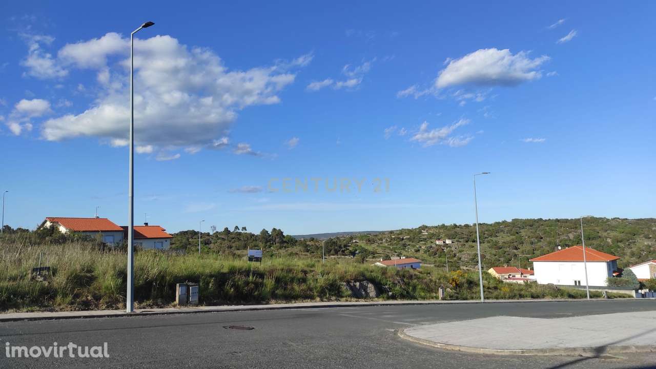 Terreno para Construção em Miranda do Douro - 312m² - Grande imagem: 2/7