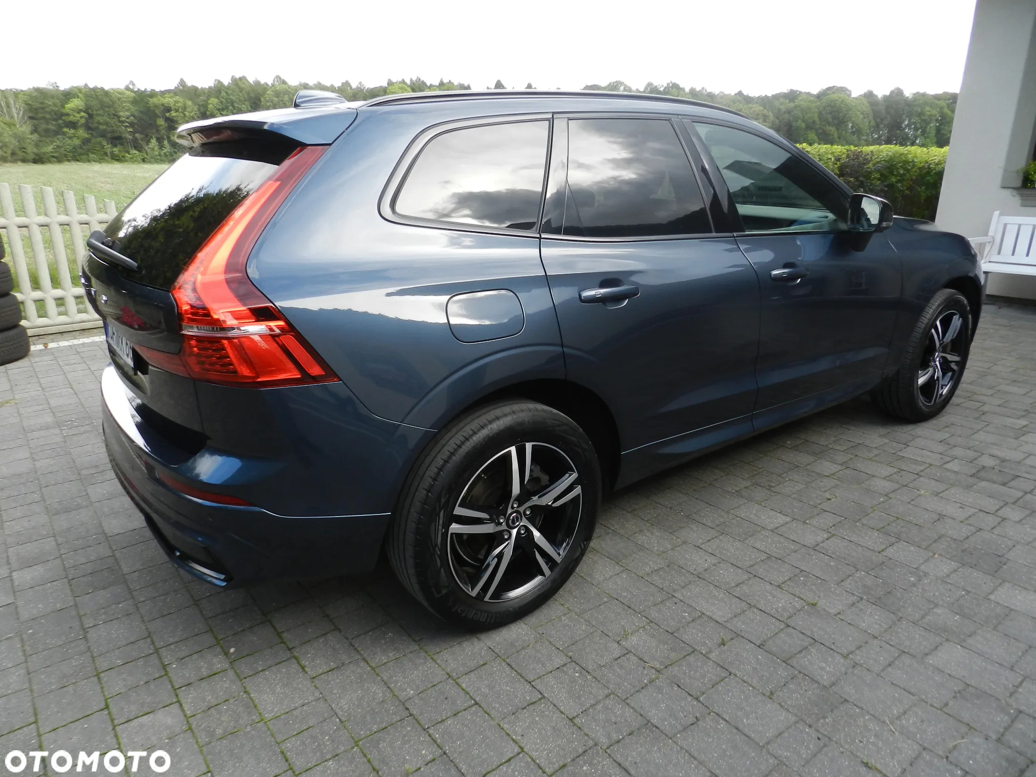 Volvo XC 60 B4 D AWD Plus Dark - 3