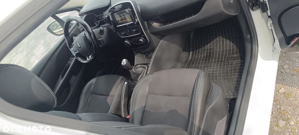 Renault Clio TCe 90 Luxe - 14