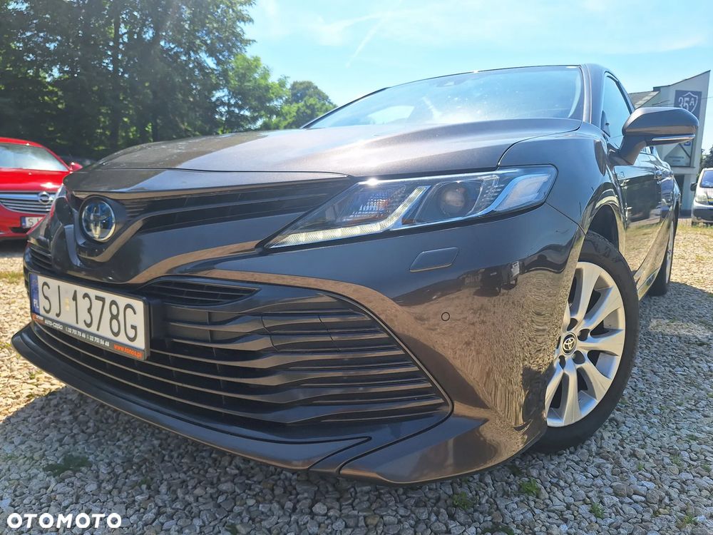 Toyota Camry 2.5 Hybrid Comfort CVT - 1