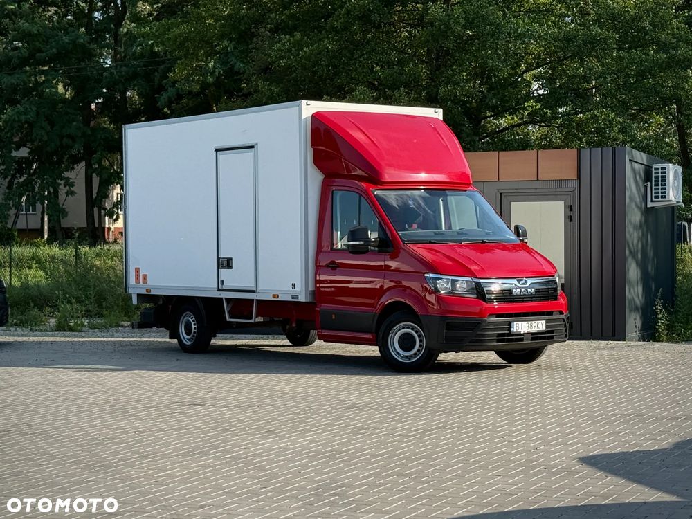 MAN TGE 3.180 / Kontener 4,2m + Winda Hydrauliczna 750KG + Drzwi Boczne / Bogate wyposażenie / Bezwypadkowy / ZAREJESTROWANY W PL - 1