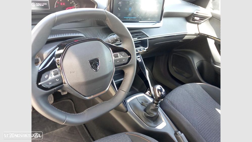 Peugeot 2008 1.2 Style - 13