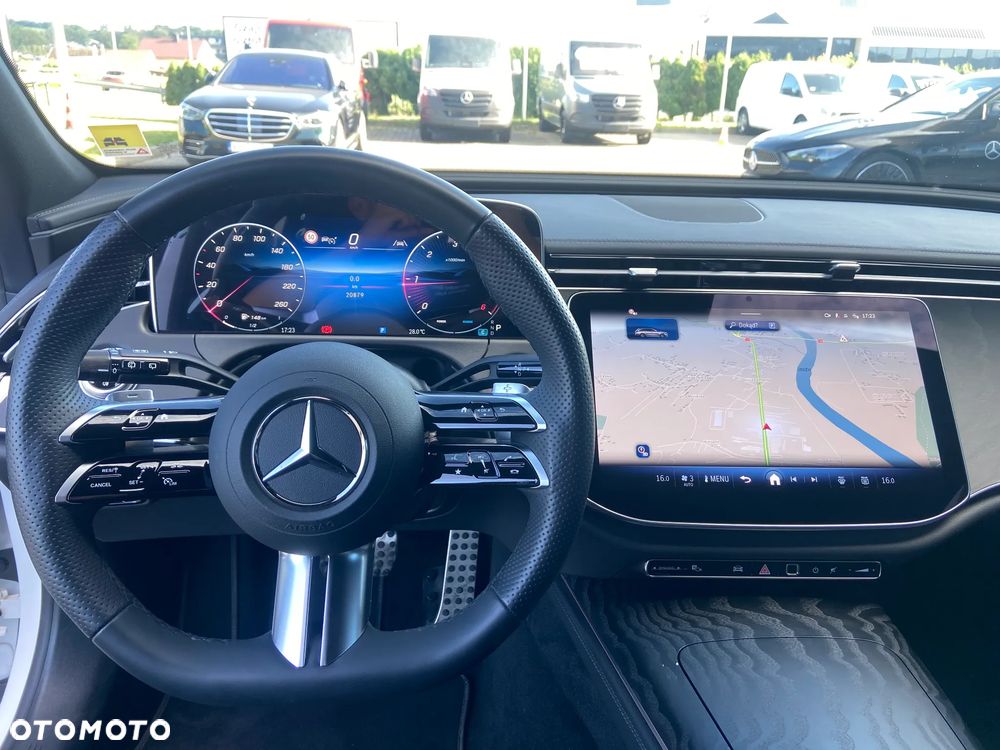 Mercedes-Benz Klasa E 220 d mHEV 4-Matic AMG 9G-Tronic - 11