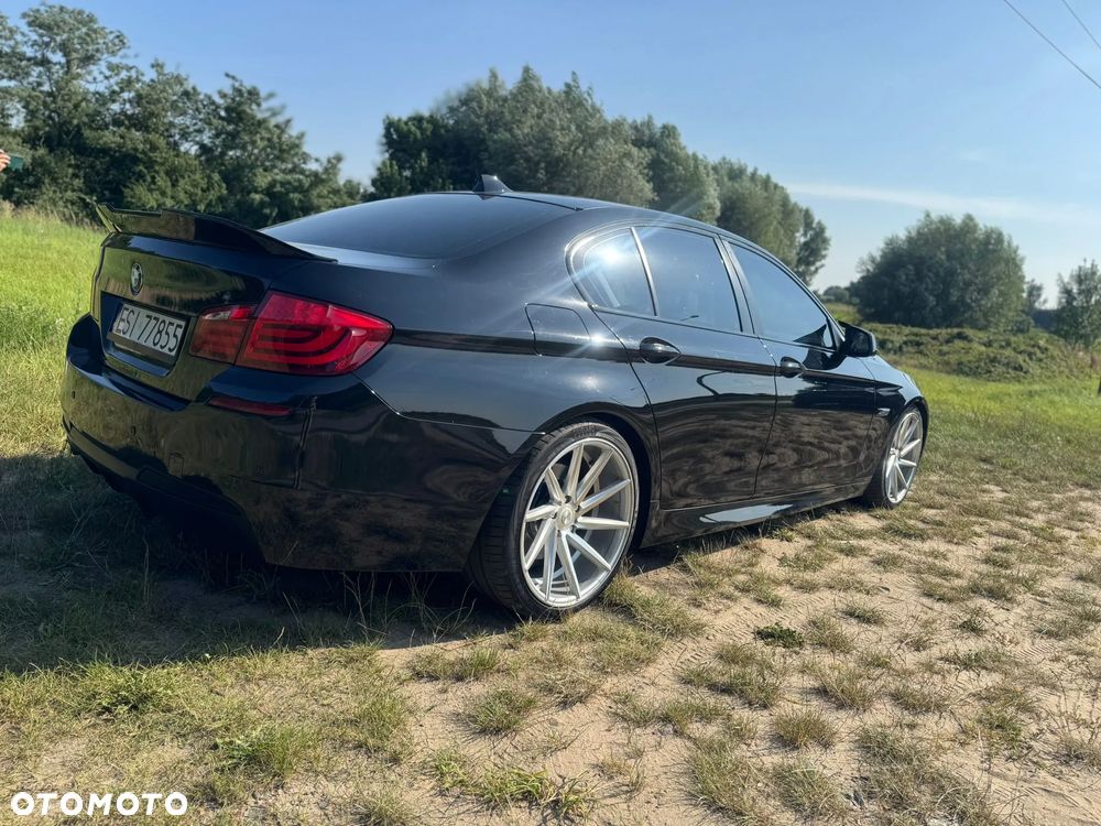 BMW Seria 5 528i - 4