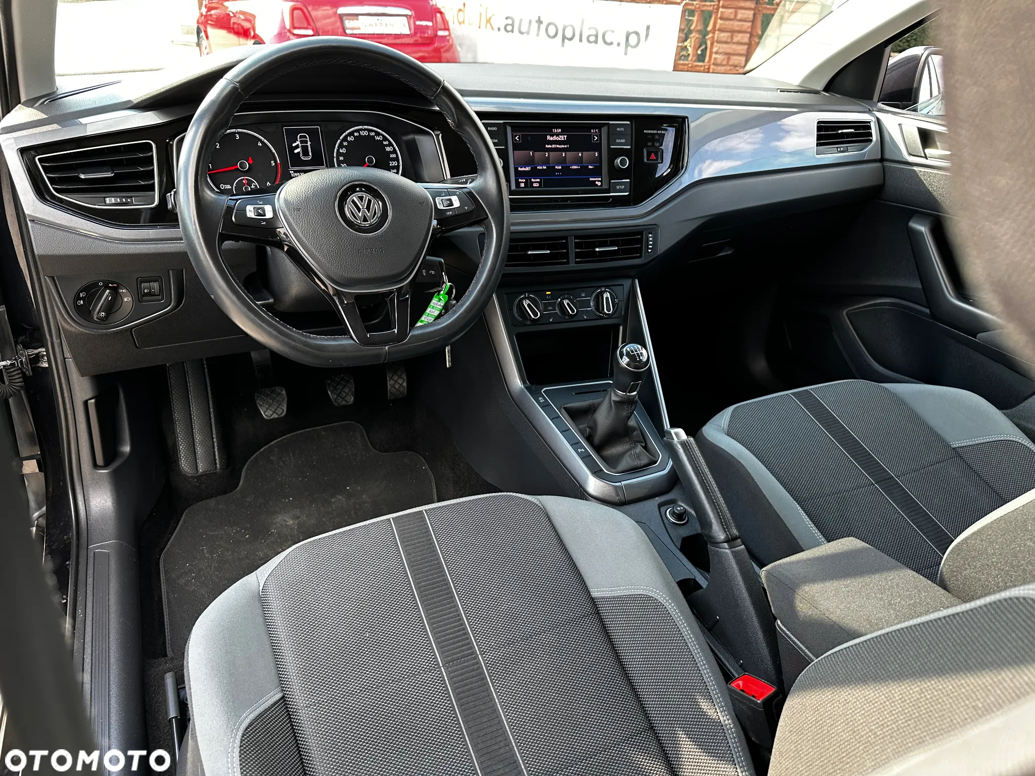 Volkswagen Polo - 7
