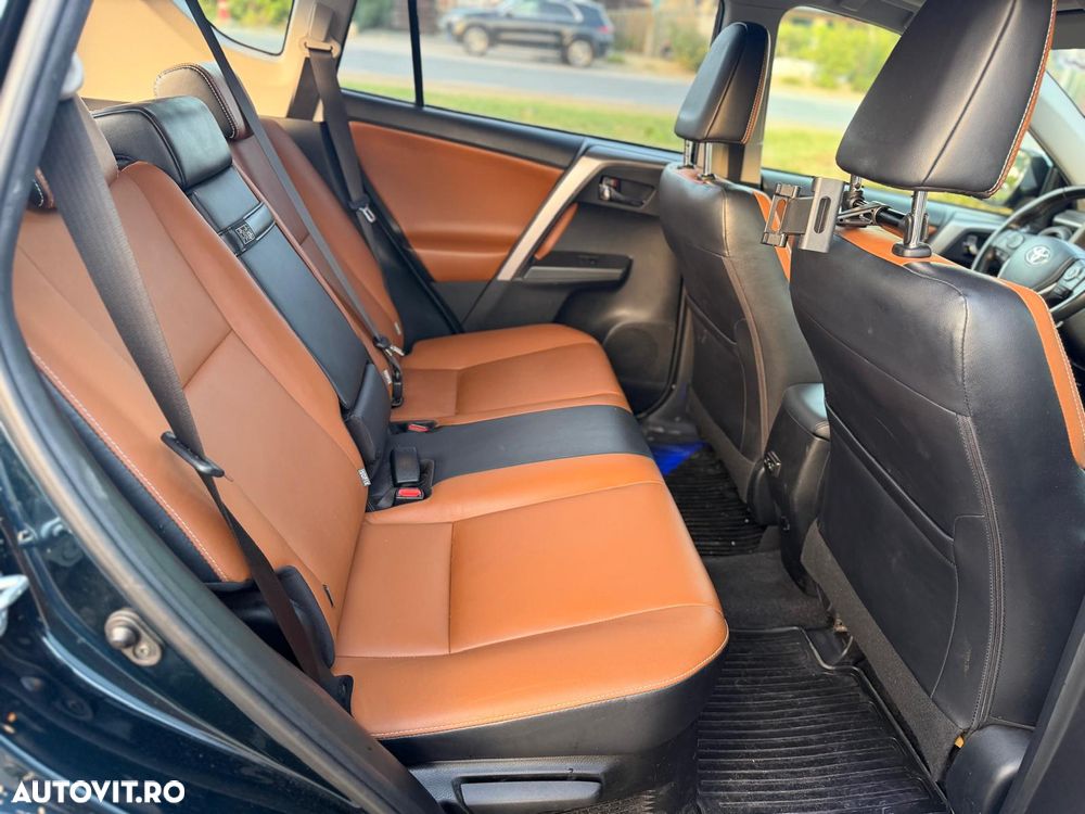 Toyota RAV4 2.5 VVT-iE 4x4 Luxury - 11