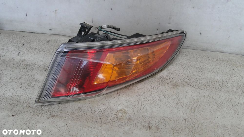 HONDA CIVIC VIII UFO 5D LAMPA PRAWA TYŁ TYLNA EUROPA - 1
