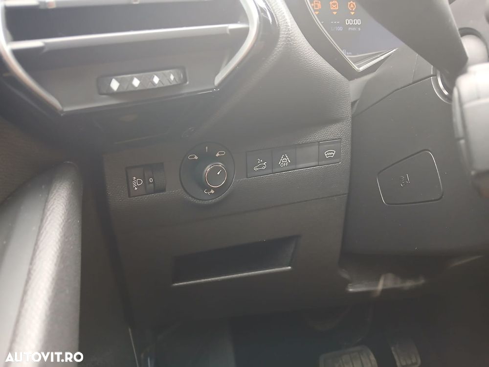 DS Automobiles DS 7 Crossback 1.5 BlueHDi 130 S&S EAT8 PERFORMANCE LINE + - 12