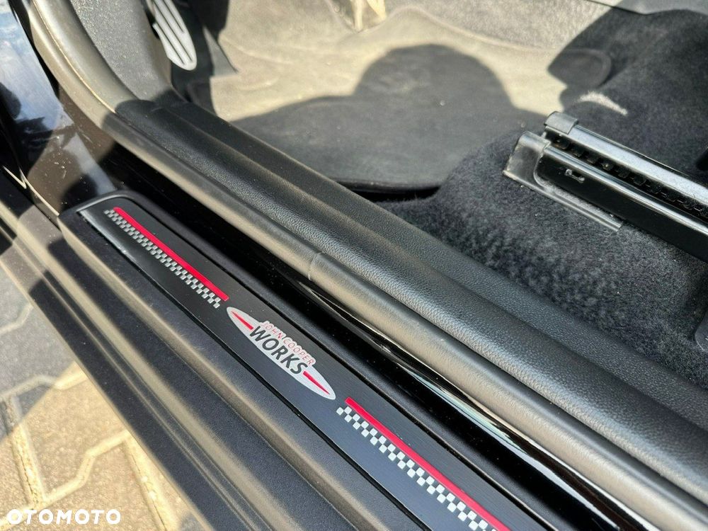 MINI John Cooper Works All4 - 32