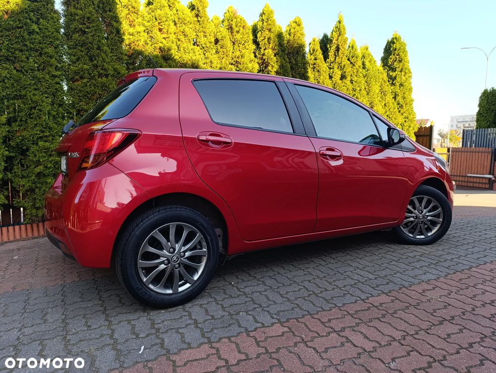 Toyota Yaris 1.33 Premium - 12