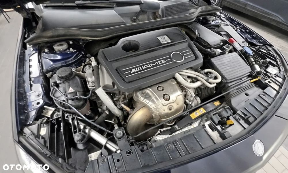 Mercedes-Benz GLA - 19