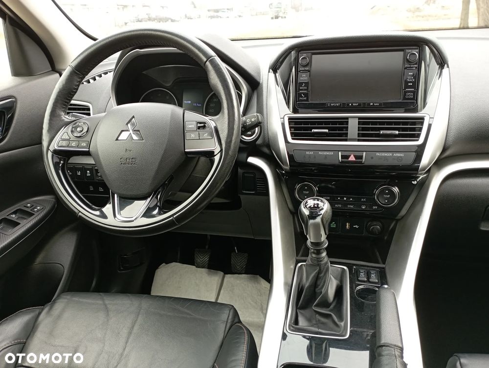 Mitsubishi Eclipse Cross - 25