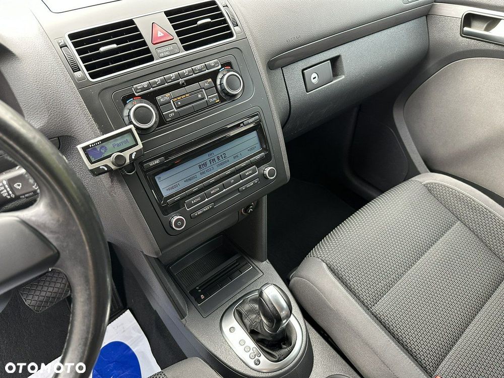 Volkswagen Touran 1.6 TDI DPF Trendline DSG - 10