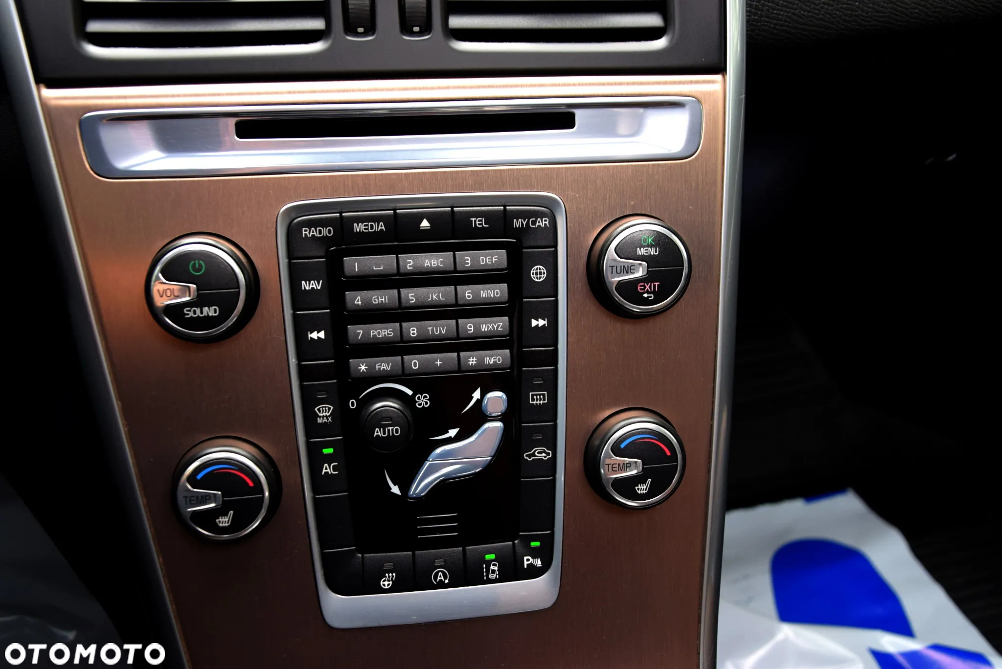 Volvo XC 60 D4 Drive-E Summum - 24