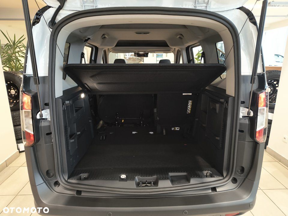 Ford Tourneo Courier - 8