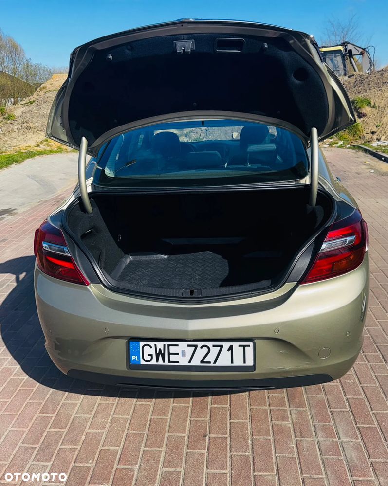 Opel Insignia 1.6 T Cosmo S&S - 10