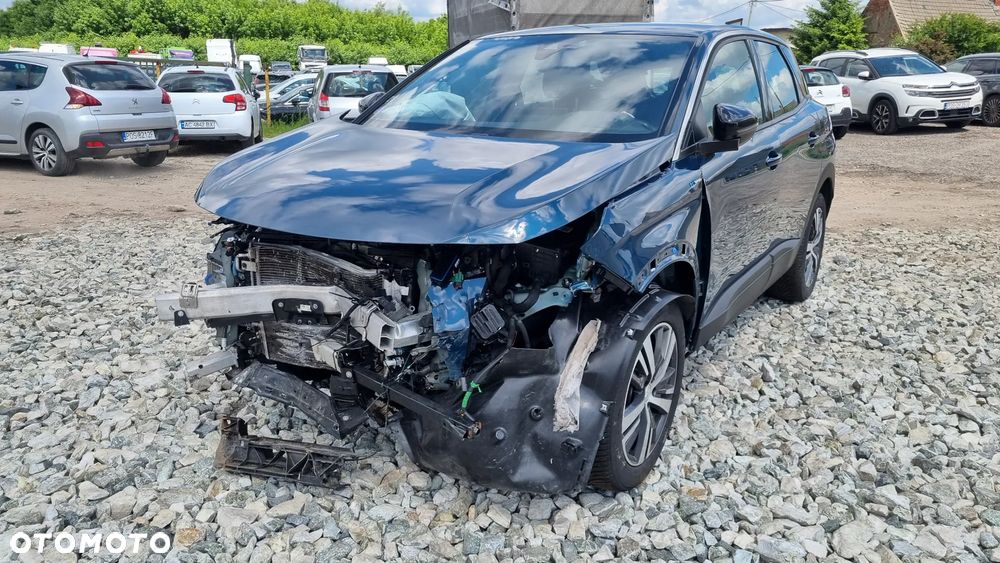 Peugeot 3008 1.6 PureTech HYbrid GT Line S&S EAT8 - 16