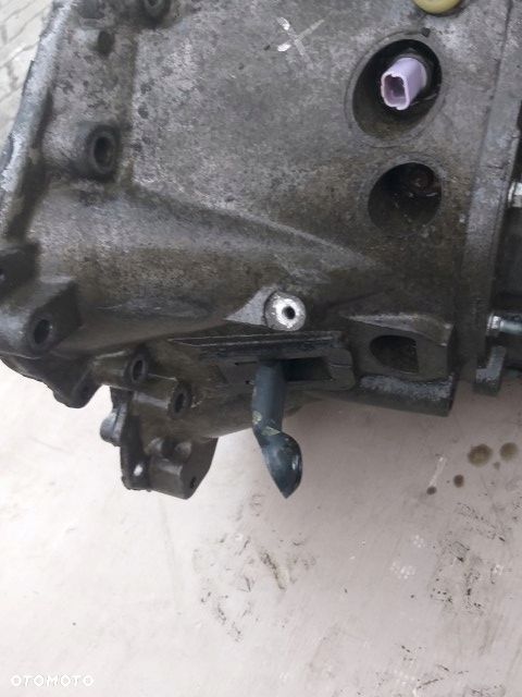 Citroen berlingo Lift 1.9d skrzynia biegów 20DH47 - 3