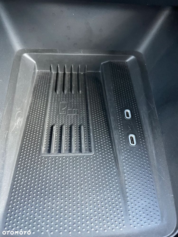 Skoda Octavia 1.5 TSI mHEV Selection DSG - 32