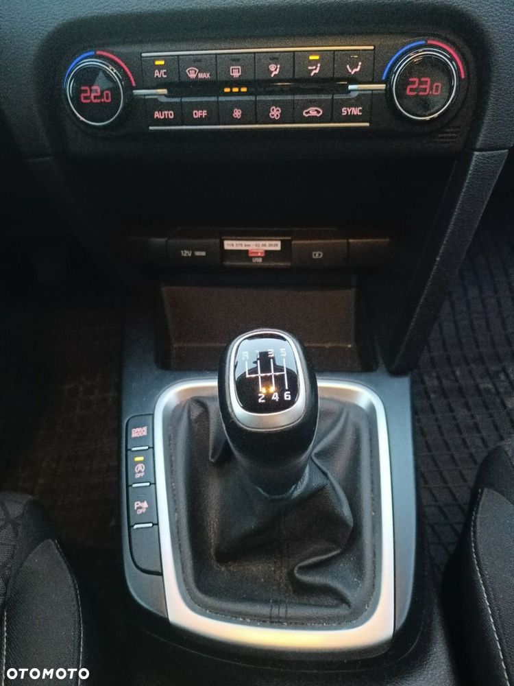 Kia Ceed - 29