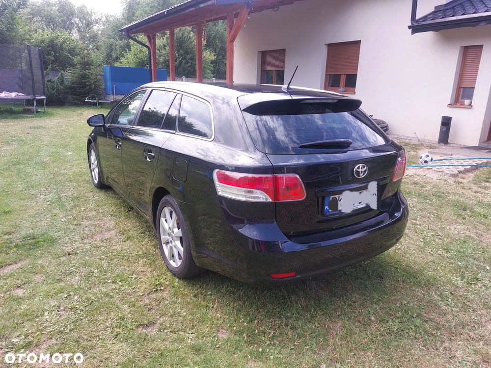 Toyota Avensis 2.0 D-4D 2010 - 7